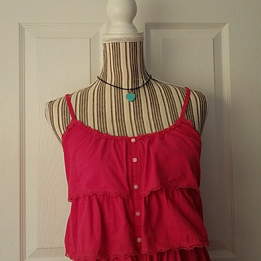 Beautiful tiered top-like new! EUC!